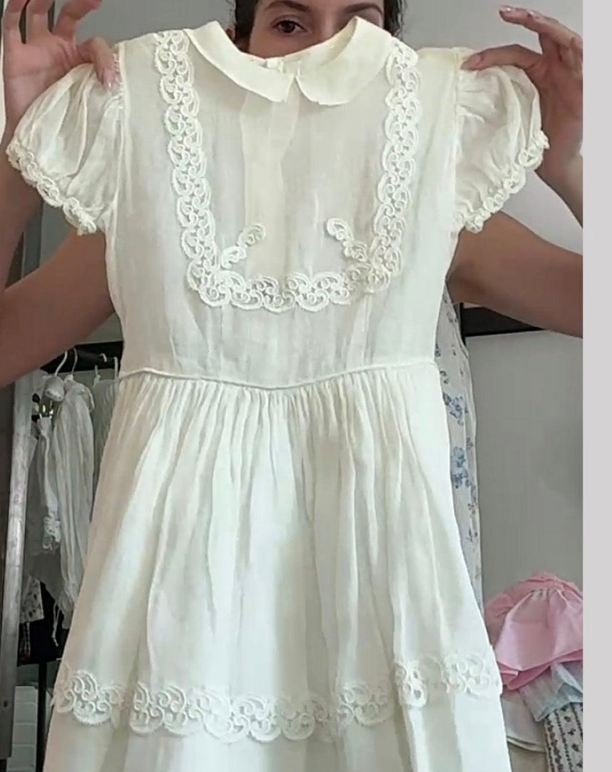 Vintage - White Dress w/ Collar