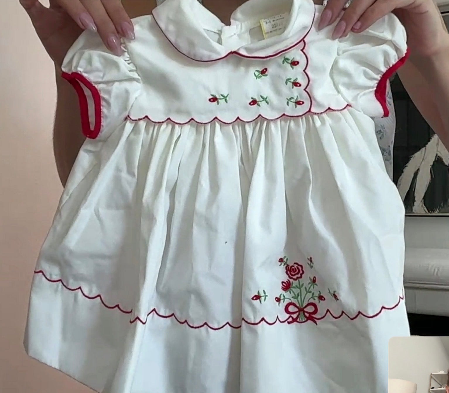 Vintage - Scalloped Red Roses Dress