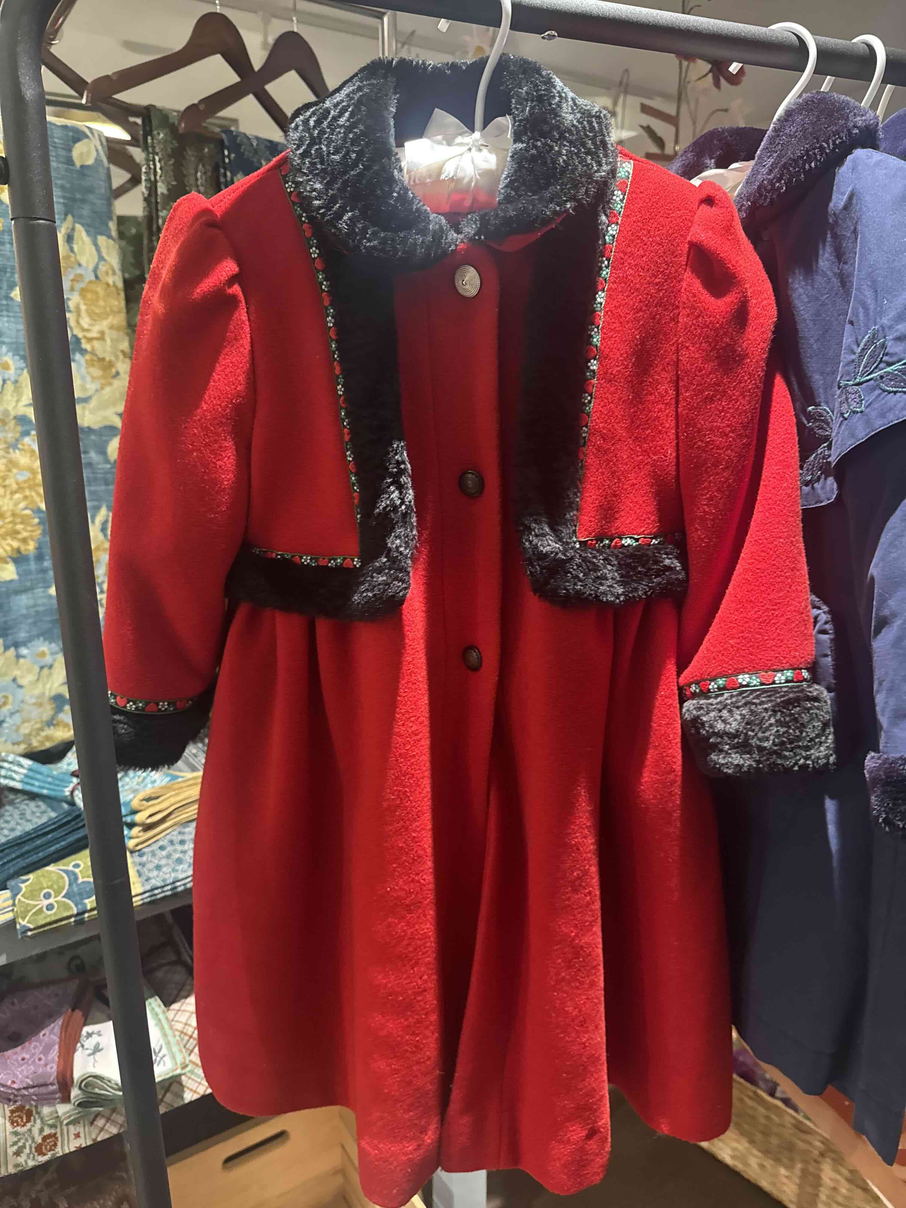 Black & Red Heart Trimmed Coat - 5T